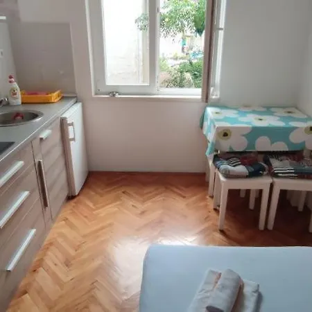 Ivo Апартаменты