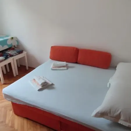 Ivo Apartment *