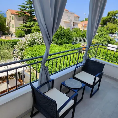 Апартаменти Ivo Макарська