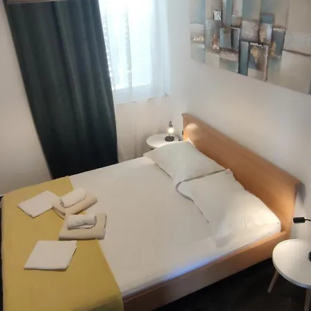 Ivo Apartment *