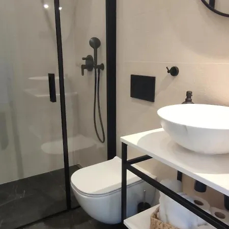 Ivo Apartment *