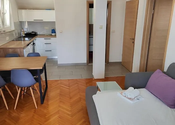 Ivo * Макарська