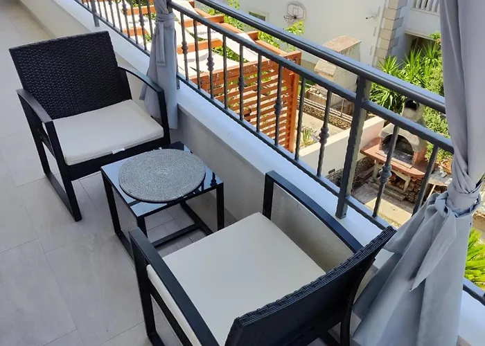 Ivo * Макарська